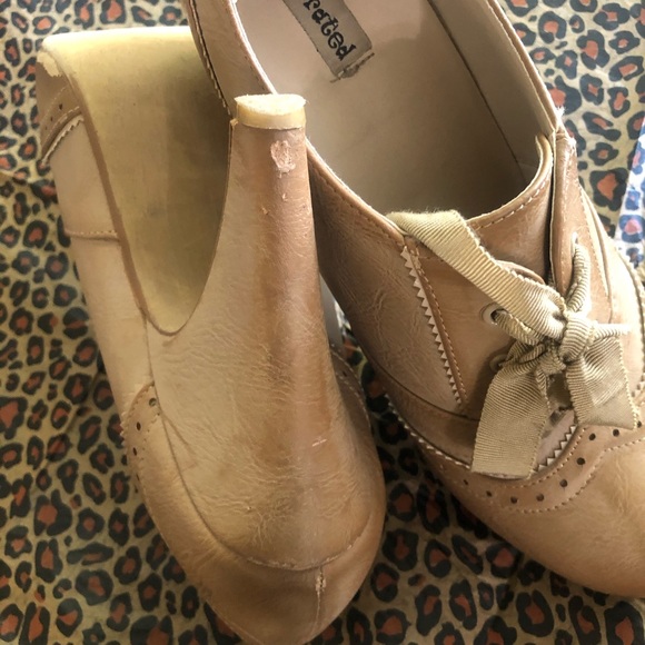 Tan booties - Picture 3 of 4